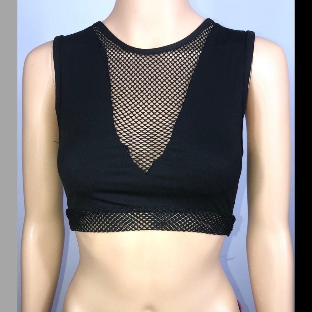 Black Mesh Panel Sports Bra - Forever 21